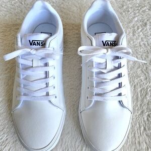 Brand New Vans Seldan Classic White Leather Low-Top Sneakers